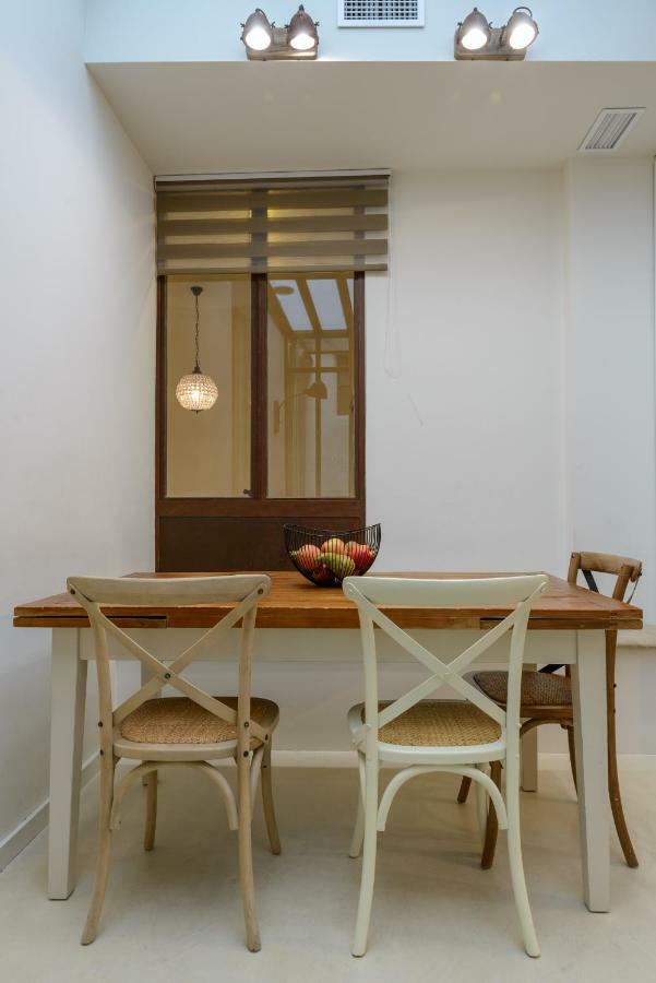 Apg Mercaders 3 Girona Bagian luar foto